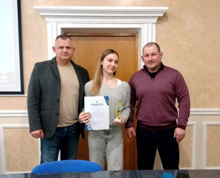 Нагородження Вероніки Щербанюк - І місце І туру Всеукраїнського конкурсу студентських наукових робіт